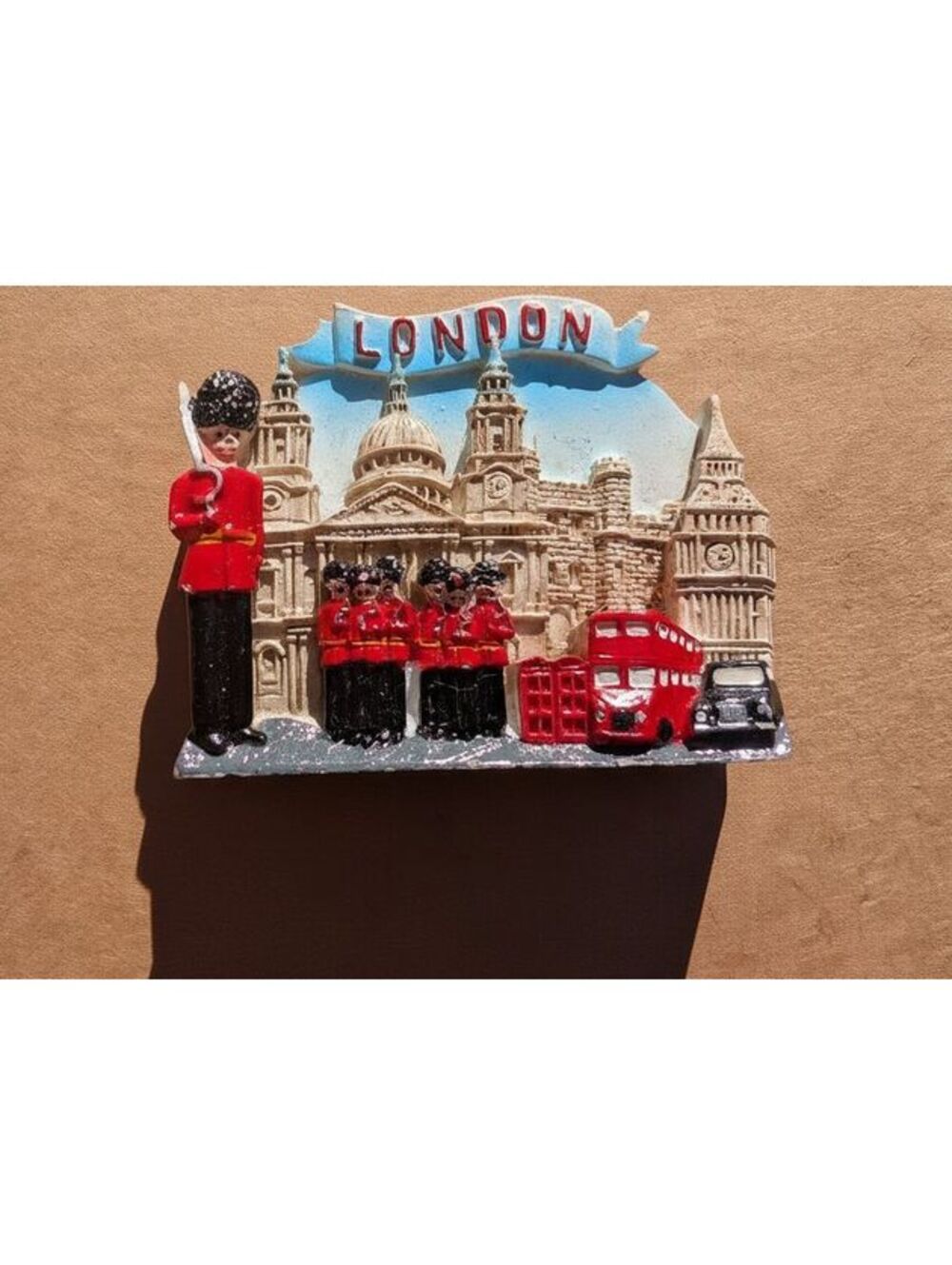 London Souvenir Fridge Magnet Red Double Decker Bus & Royal Guards Resin 3D